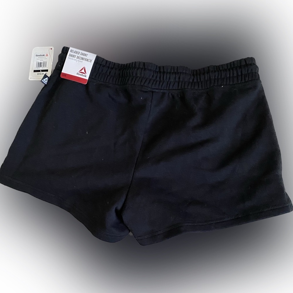 Reebok Relaxed Short NWT - Picture 3 of 7